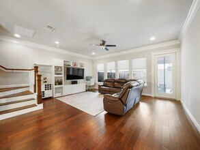 5611 Petty St in Houston, TX - Building Photo - Building Photo