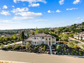 1855 Gavin Cir in Auburn, CA - Building Photo - Building Photo