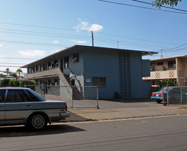 94-1037 Kahuamoku St in Waipahu, HI - Building Photo - Building Photo