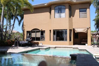 3501 Collonade Dr in Wellington, FL - Building Photo - Building Photo