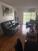 9735 Fontainebleau Blvd, Unit 205 in Miami, FL - Building Photo - Building Photo