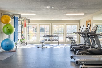 Hamptons of Cloverlane Apartments in Ypsilanti, MI - Foto de edificio - Interior Photo