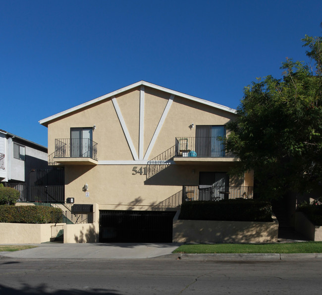 541 E Verdugo Ave in Burbank, CA - Building Photo - Building Photo