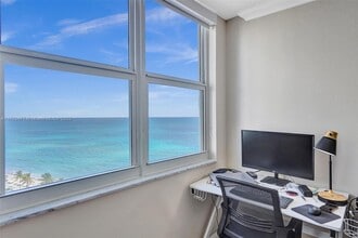 3180 S Ocean Dr in Hallandale Beach, FL - Building Photo - Building Photo