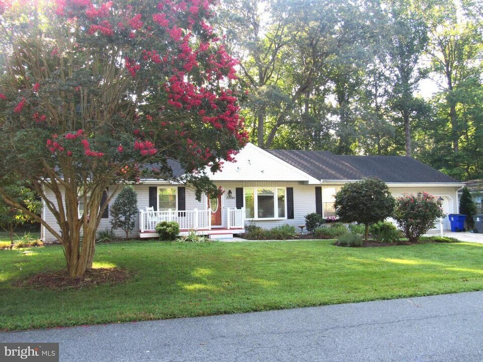23041 Holly Ct in Lewes, DE - Building Photo