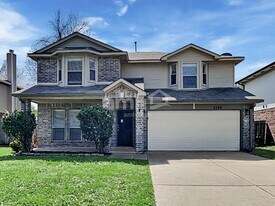 5349 Yale Dr in Katy, TX - Building Photo