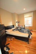 328 Saint Paul St, Unit 1 in Brookline, MA - Building Photo - Building Photo