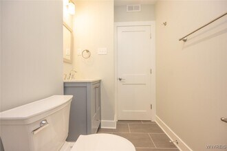 1008 Elmwood Ave in Buffalo, NY - Building Photo - Building Photo