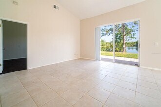 535 Tree Shore Dr in Orlando, FL - Building Photo - Building Photo