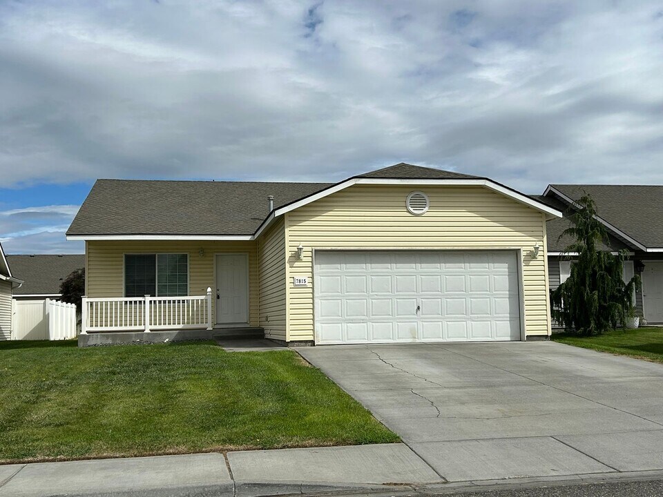 7815 Deschutes Dr in Pasco, WA - Building Photo