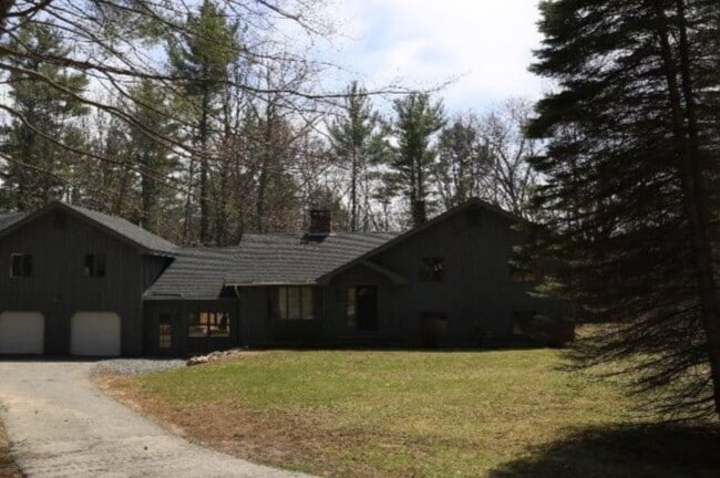 131 Mill Ln in York, ME - Building Photo - Building Photo