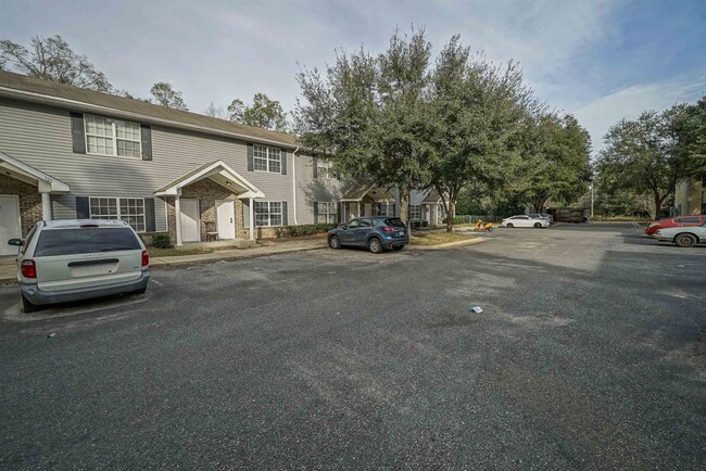 3100 Dian in Tallahassee, FL - Building Photo - Building Photo