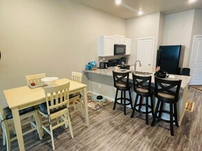 2109 N Avenue J in Lubbock, TX - Building Photo - Building Photo