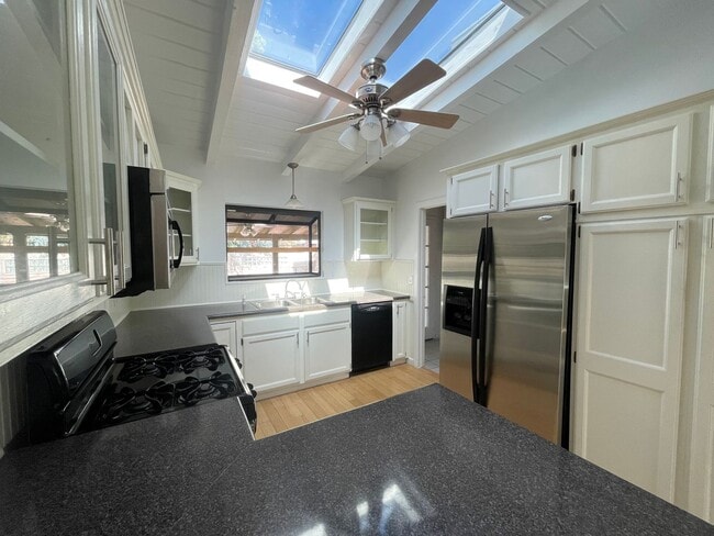 1520 Bryn Mawr Ave in Las Vegas, NV - Building Photo - Building Photo