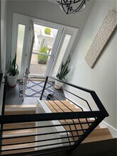 83 Whiting St in Cranston, RI - Building Photo - Building Photo