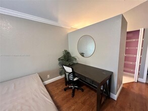 4250 SW 82nd Way in Davie, FL - Building Photo - Building Photo