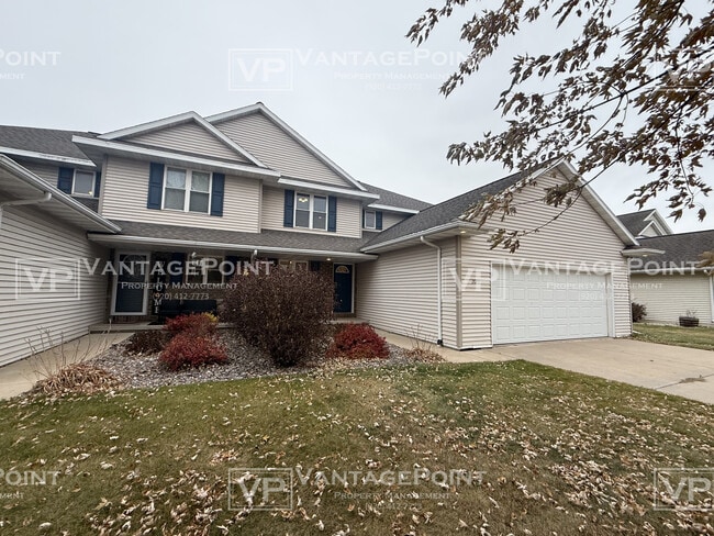 2071 River Point Ct in De Pere, WI - Building Photo - Building Photo