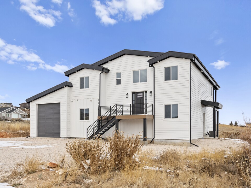 2752 Country Club Dr in Garden City, UT - Building Photo