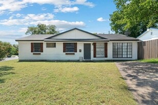 3734 Olney Ct in Dallas, TX - Building Photo