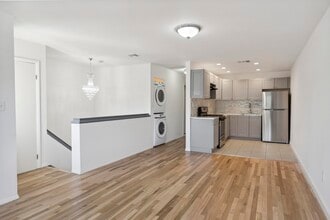 5103 Liberty Ave in North Bergen, NJ - Building Photo - Building Photo