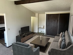Parkwood Apartments in Bismarck, ND - Building Photo - Building Photo