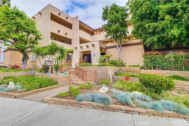 property at 2501 W Redondo Beach Blvd