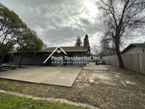 8863 Pershing Ave in Orangevale, CA - Building Photo - Building Photo