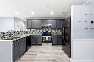 5440 Village View Ln SW in Stone Mountain, GA - Building Photo - Building Photo