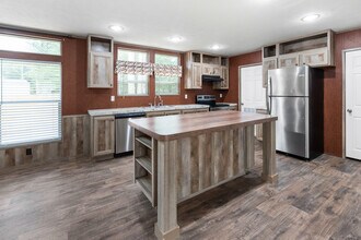 204 Wild Flower Dr in Gun Barrel City, TX - Building Photo - Building Photo