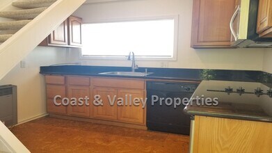 611 Lantern Ln in Monterey, CA - Building Photo - Building Photo