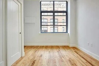 210-220 E 22nd St in New York, NY - Foto de edificio - Building Photo