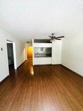 124 in Los Angeles, CA - Building Photo - Building Photo