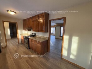 1937 Oakland Rd in Hopkins, MN - Building Photo - Building Photo