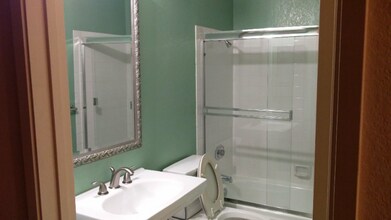 39993 Fremont Blvd in Fremont, CA - Foto de edificio - Building Photo