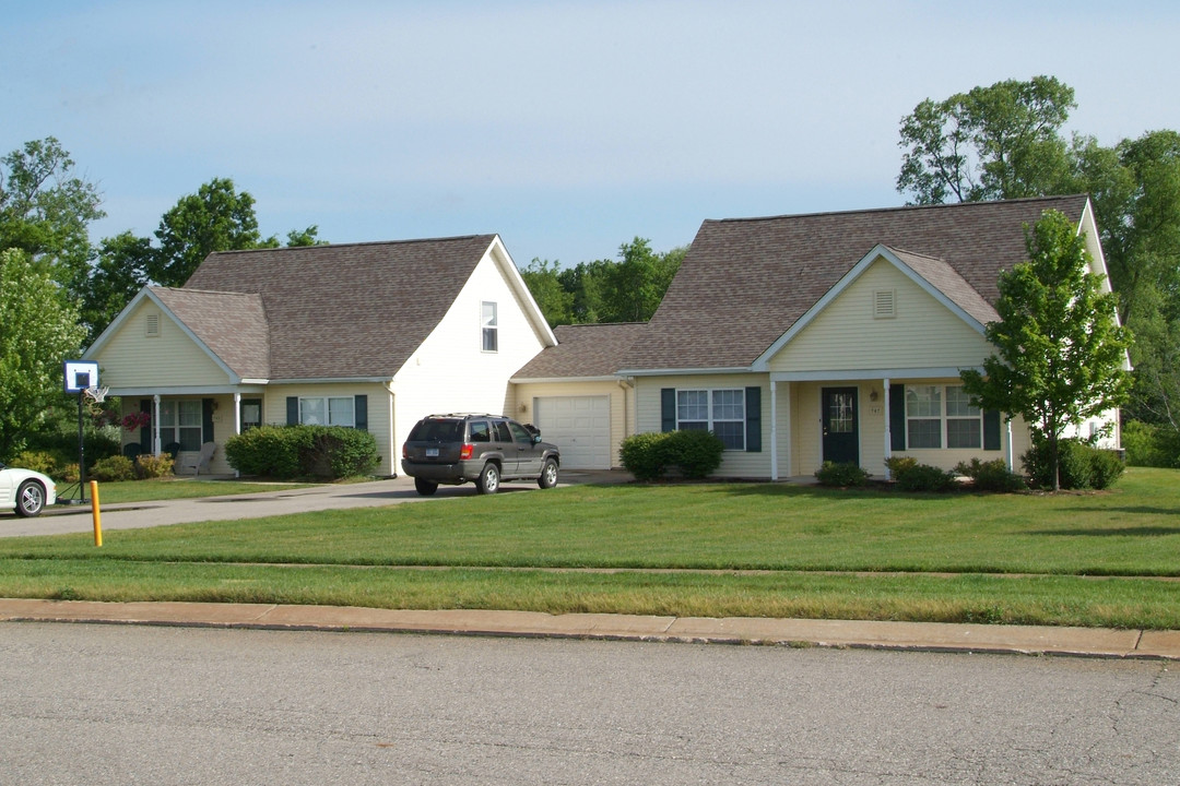 0000 Cattail Ln in Pinckney, MI - Building Photo