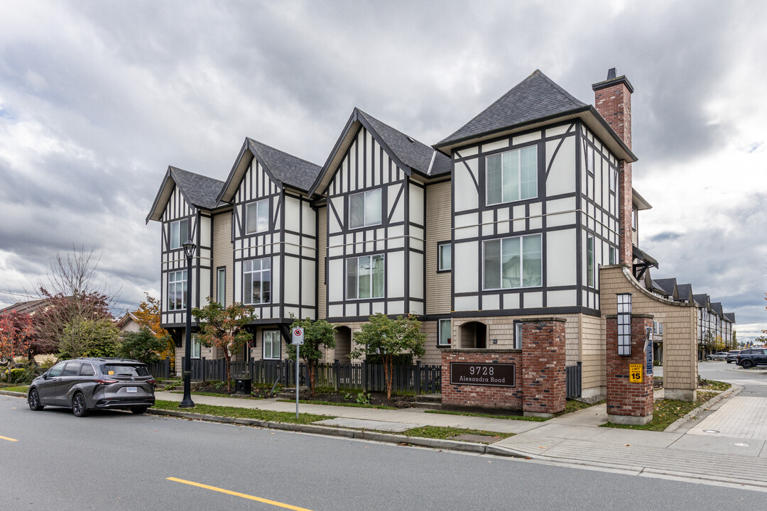 9728 Alexandra Rd in Richmond, BC - Building Photo