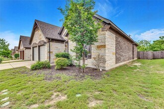 1805 Grebe Dr in Pflugerville, TX - Building Photo - Building Photo