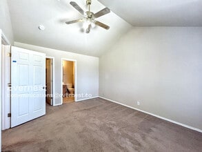 3017 Douglas Fir Dr in New Braunfels, TX - Foto de edificio - Building Photo