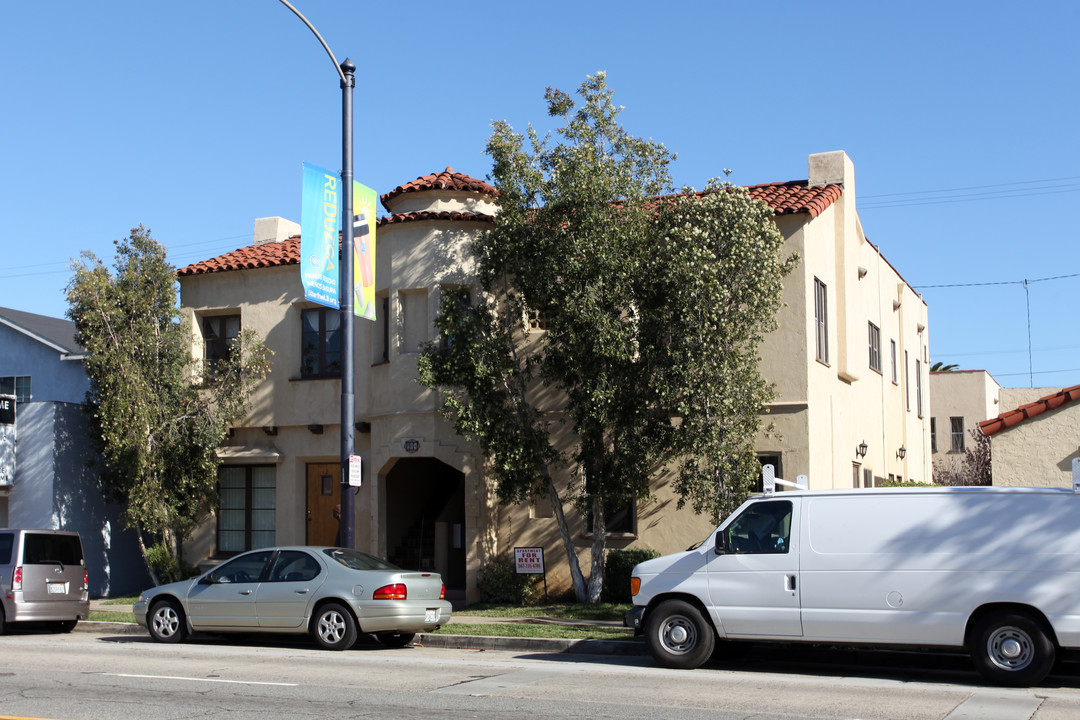 774 Redondo Ave in Long Beach, CA - Building Photo