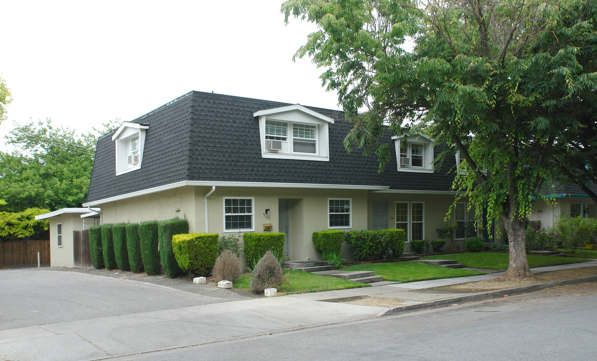 5262 Snow Dr in San Jose, CA - Foto de edificio