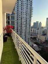 234 NE 3rd St, Unit 2105 in Miami, FL - Building Photo - Building Photo