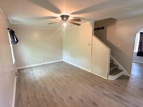 2500 E 98th St in Chicago, IL - Building Photo - Building Photo