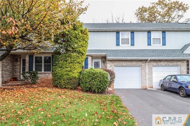 property at 18 Snowflake Ln