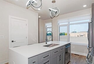 212 Innovation Dr in Dearborn, MI - Building Photo - Building Photo