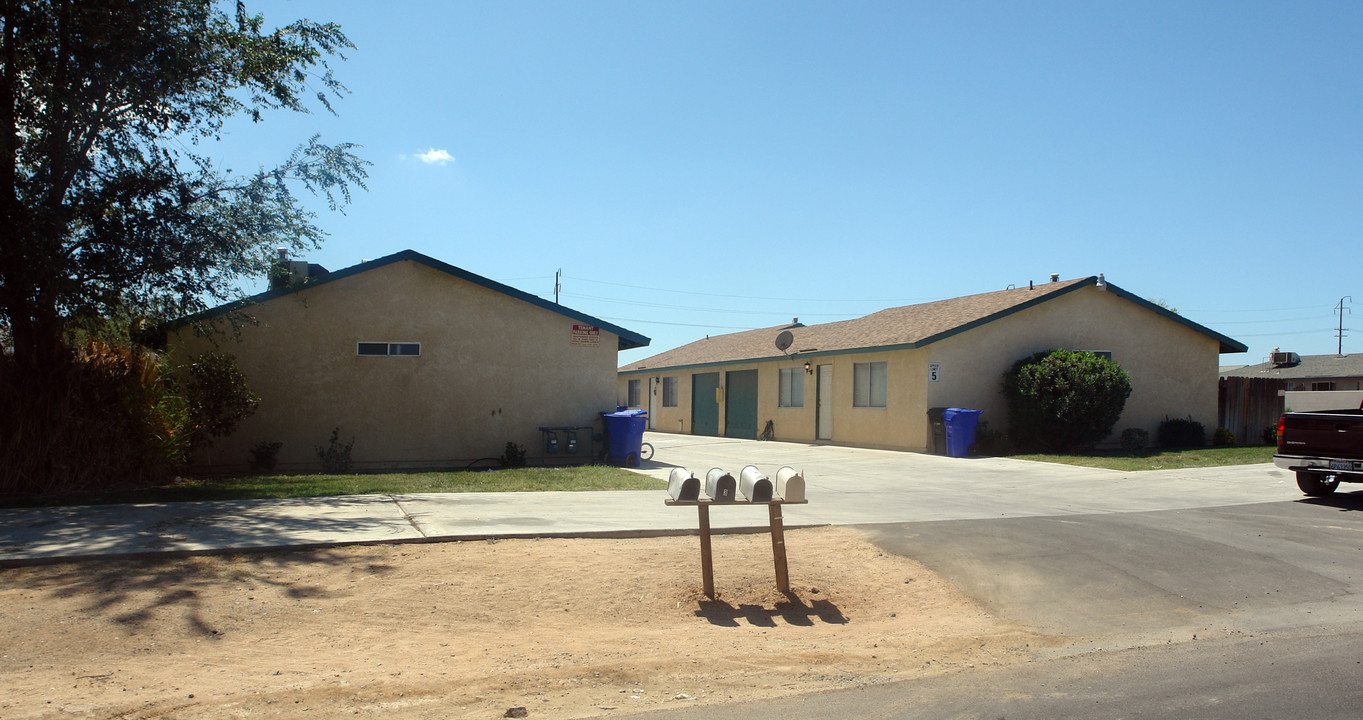 21385 Klamath Rd in Apple Valley, CA - Building Photo