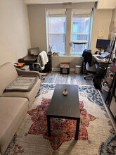 4335 W Irving Park Rd in Chicago, IL - Building Photo - Building Photo