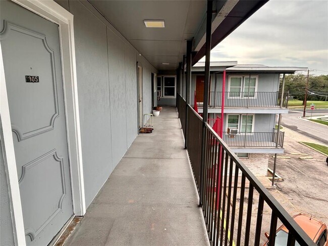 901 E 40th St in Austin, TX - Building Photo - Building Photo