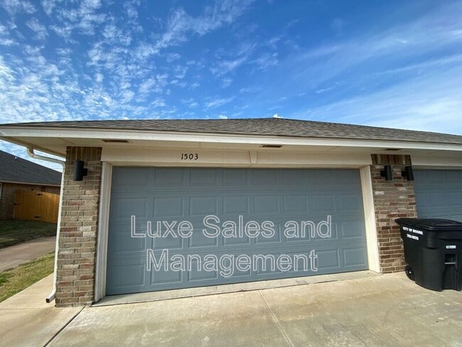 1503 MacAlpine St in Moore, OK - Building Photo - Building Photo