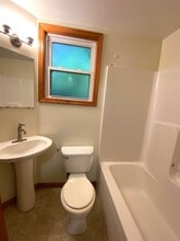 909 Meadow Ave in East Peoria, IL - Building Photo - Building Photo