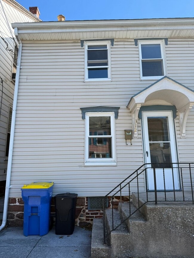 312 N Pine St